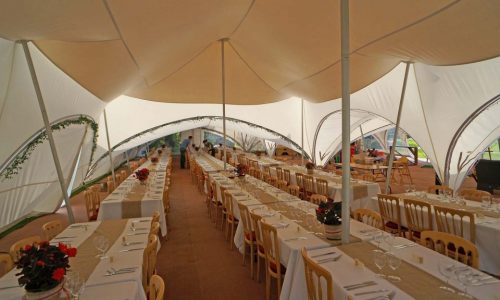 trapeze-with-trestle-tables